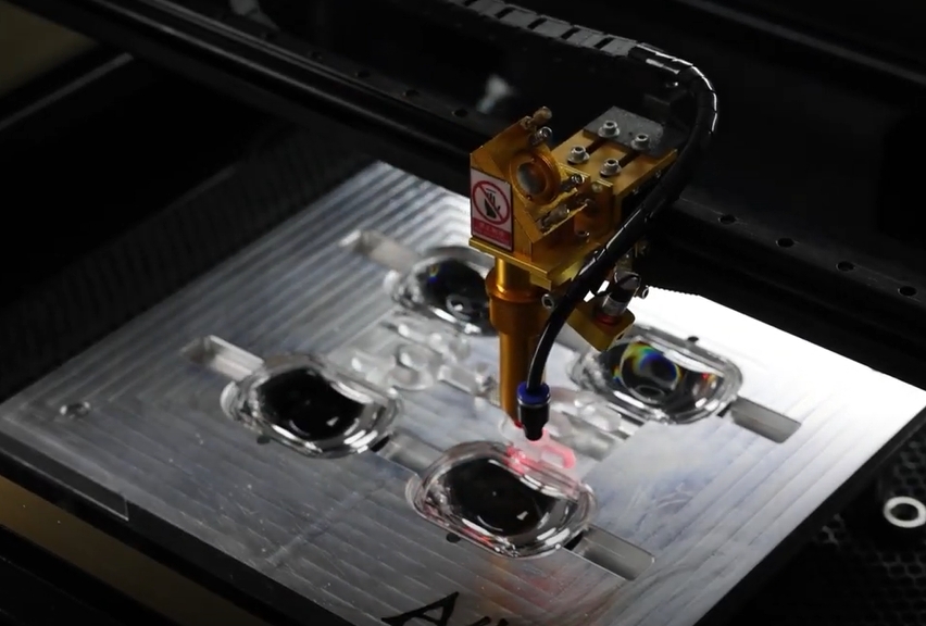 Lens for Four-Wheel Electric Vehicle